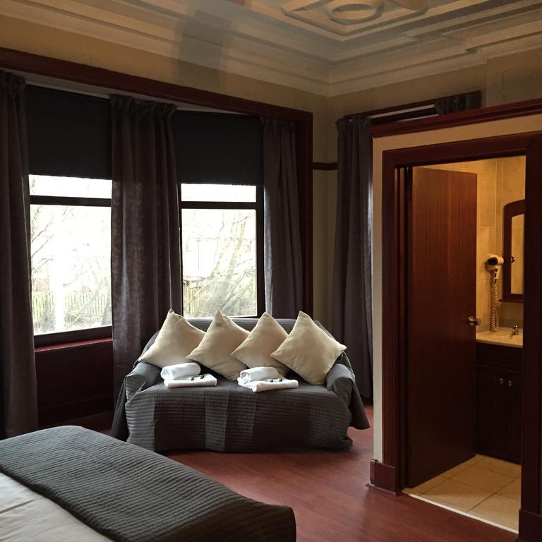 The Fullarton Park Hotel Glasgow Room photo